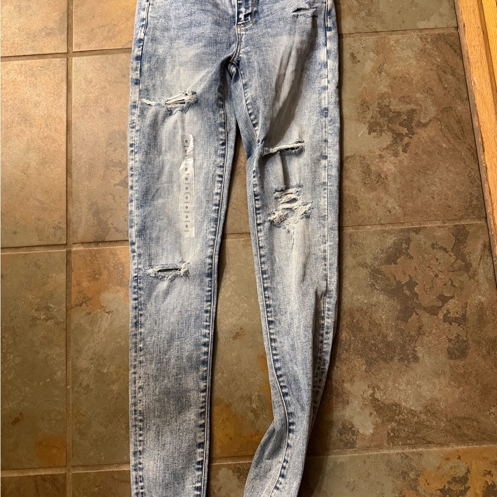 American Eagle Outfitters Light Blue Distressed Women's Jeans